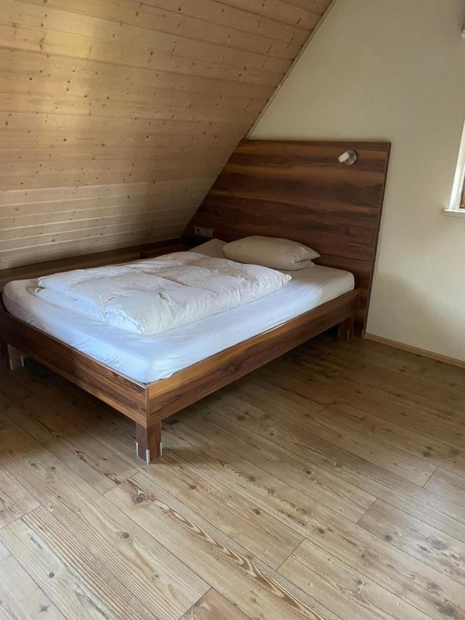 Landgasthof Hirsch Remchingen Bagian luar foto